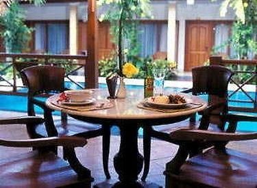 Prani Legian Hotel Restaurante foto